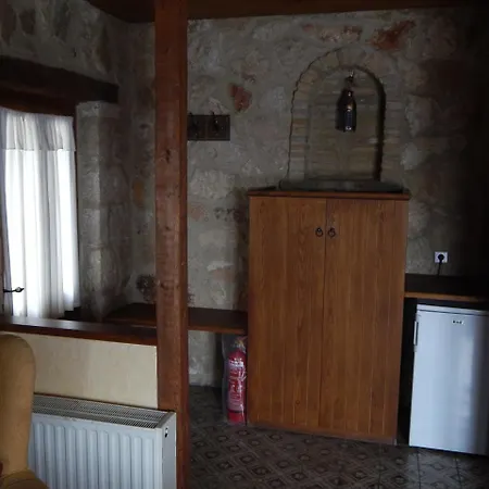 Helydorea Zen Bed& Breakfast Only For Adults Konukevi Synikia Mesi Trikalon